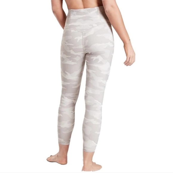 Athleta Elation 7/8 Tight in Gray Camo Small - Picture 2 of 8